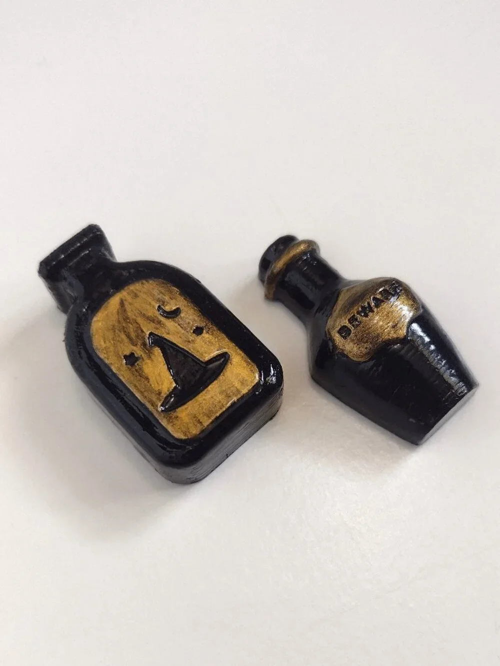 2 Black & Gold Gothic Halloween Apothecary Bottles, Witch Hat Beware Flat-back